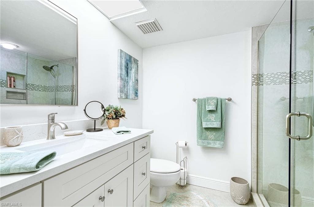 11116 Gulf Shore Dr B502, Naples, FL 34108-14