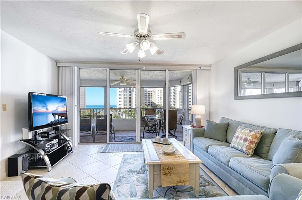 11116 Gulf Shore Dr B502, Naples, FL 34108-3