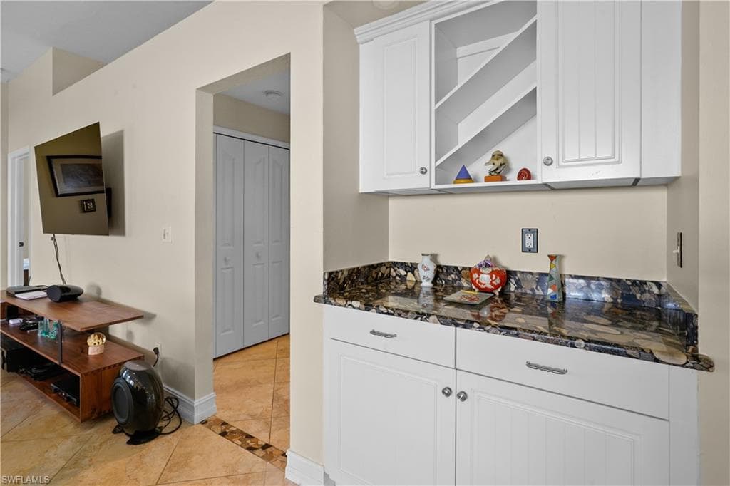 127 Napa Ridge Way, Naples, FL 34119-27