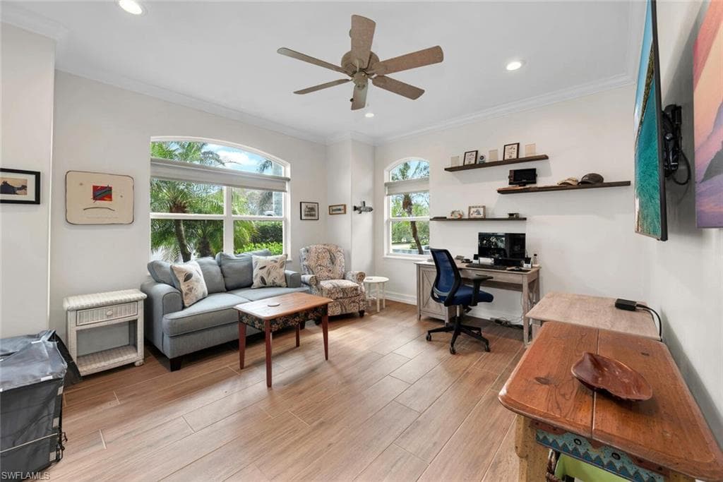 125 Conners Ave, Naples, FL 34108-12