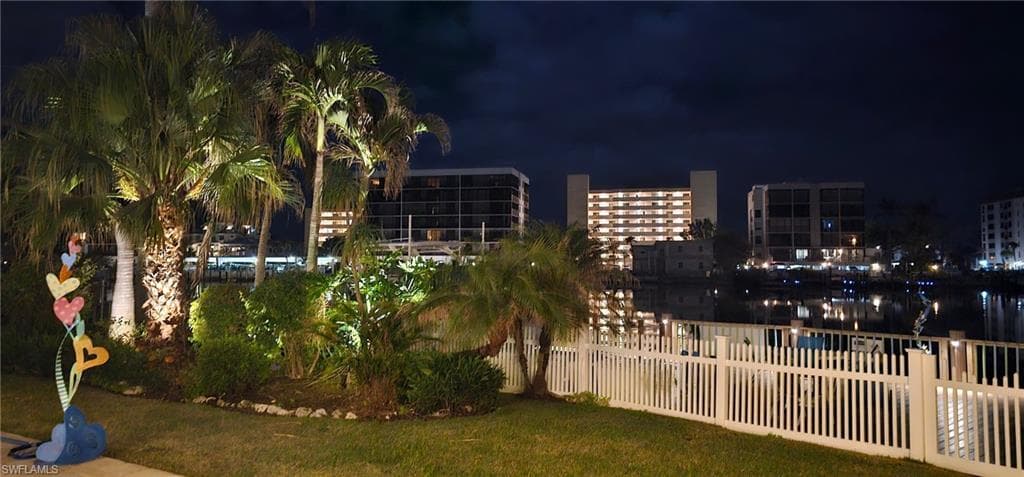 125 Conners Ave, Naples, FL 34108-30