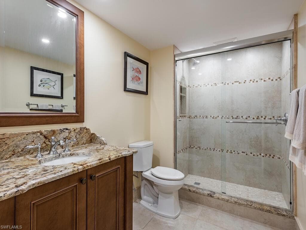 5601 Turtle Bay Dr 404, Naples, FL 34108-17