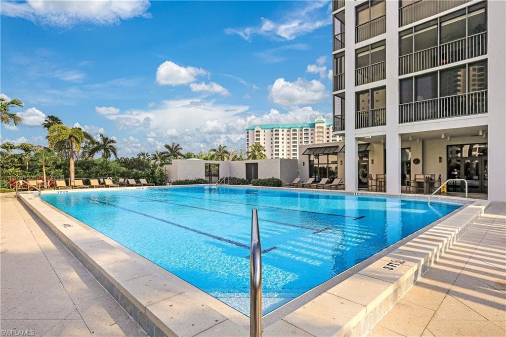 5601 Turtle Bay Dr 404, Naples, FL 34108-19