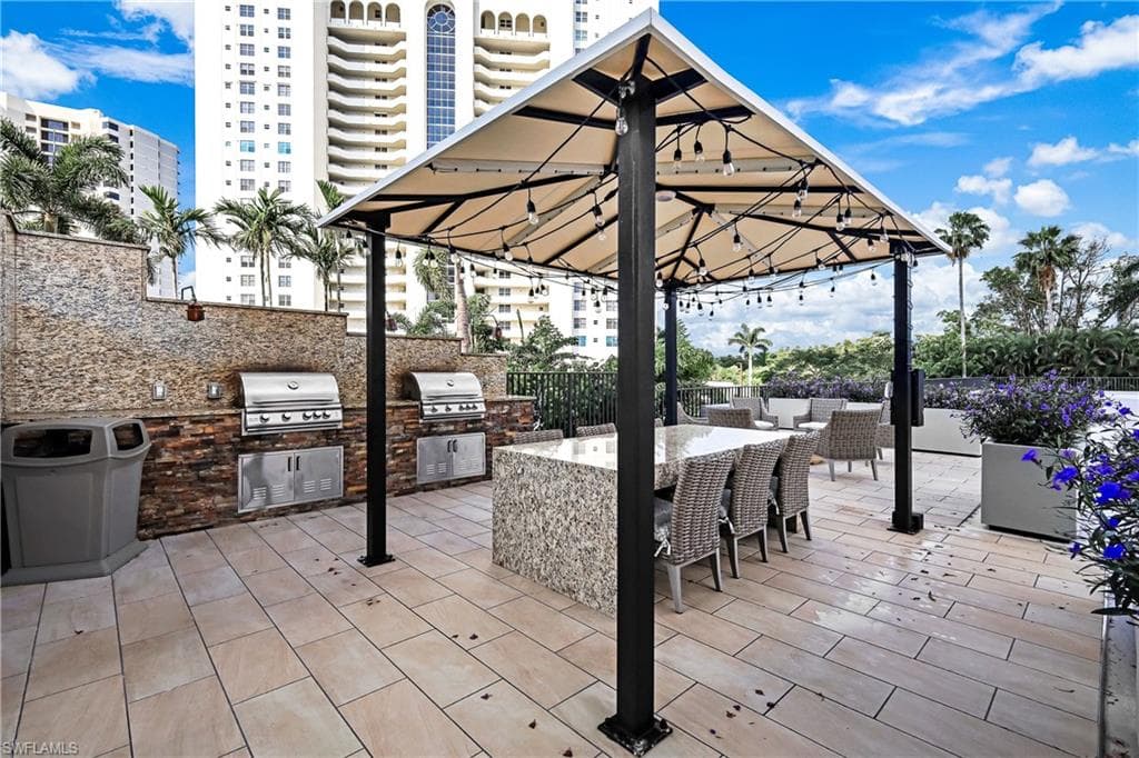 5601 Turtle Bay Dr 404, Naples, FL 34108-23