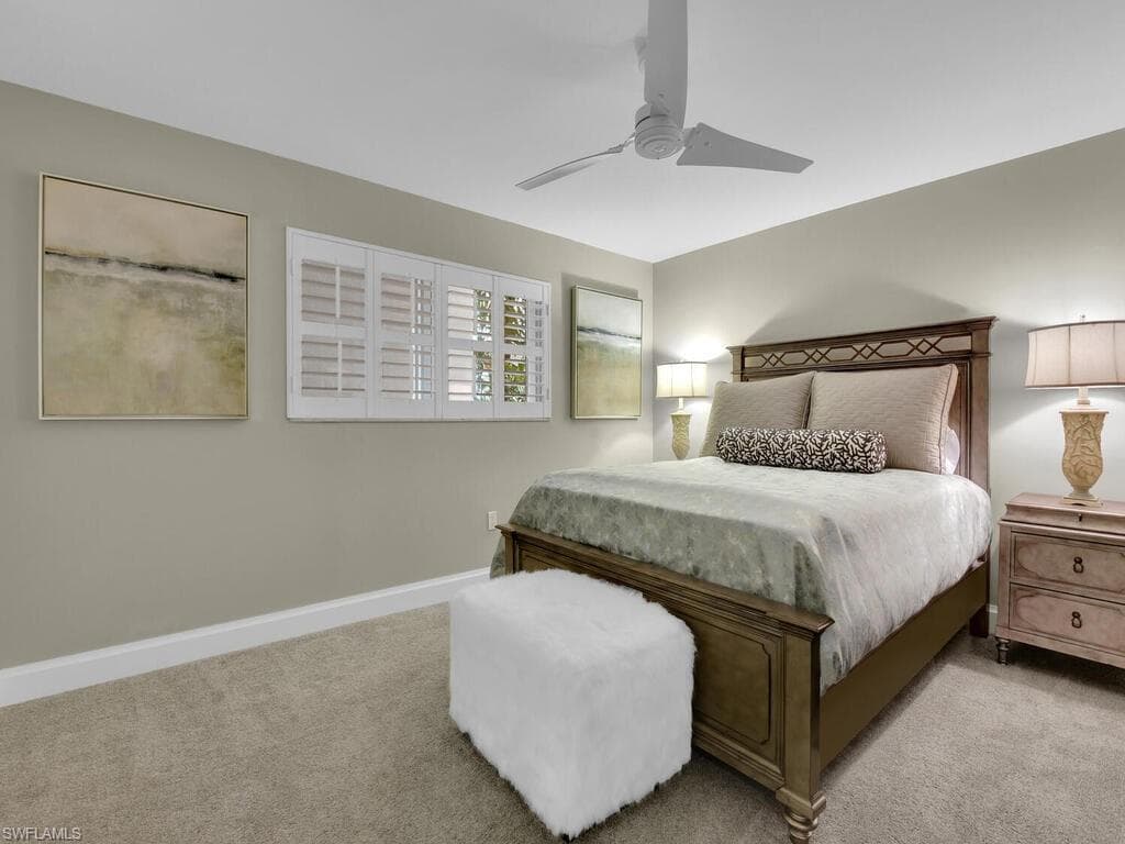 222 Harbour Dr 207, Naples, FL 34103-16