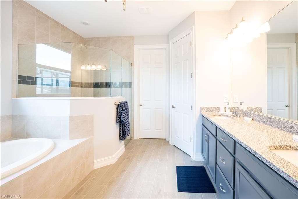 14521 Stern Way, Naples, FL 34114-21