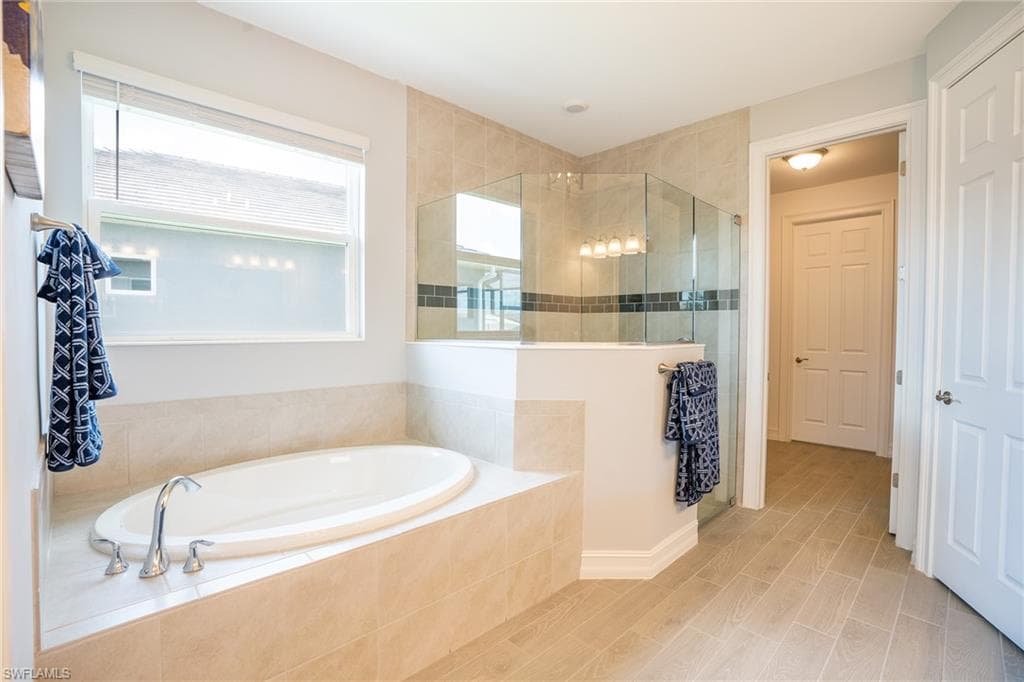 14521 Stern Way, Naples, FL 34114-22