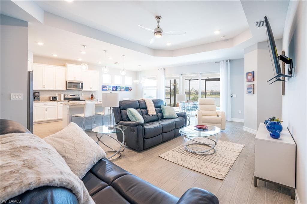 14521 Stern Way, Naples, FL 34114-4