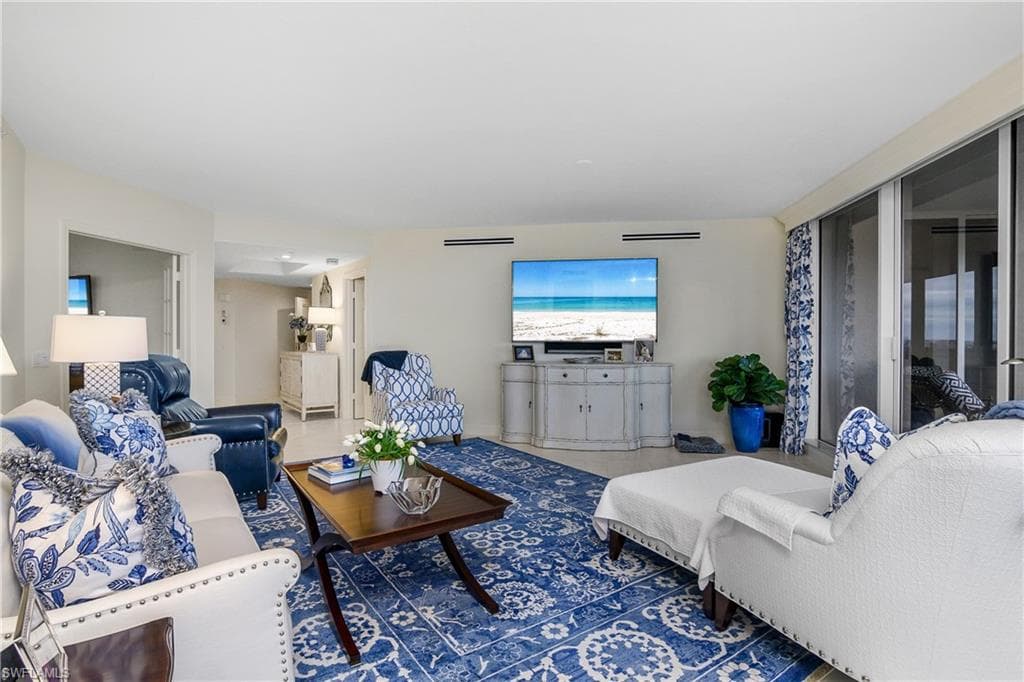 7225 Pelican Bay Blvd 805, Naples, FL 34108-3