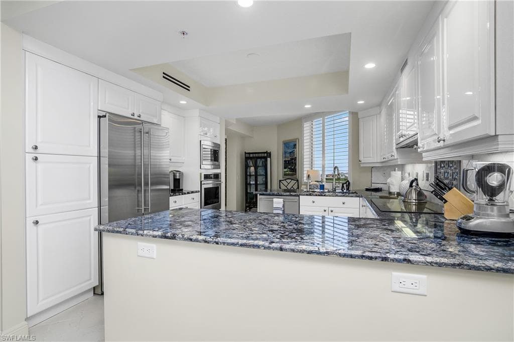 7225 Pelican Bay Blvd 805, Naples, FL 34108-8