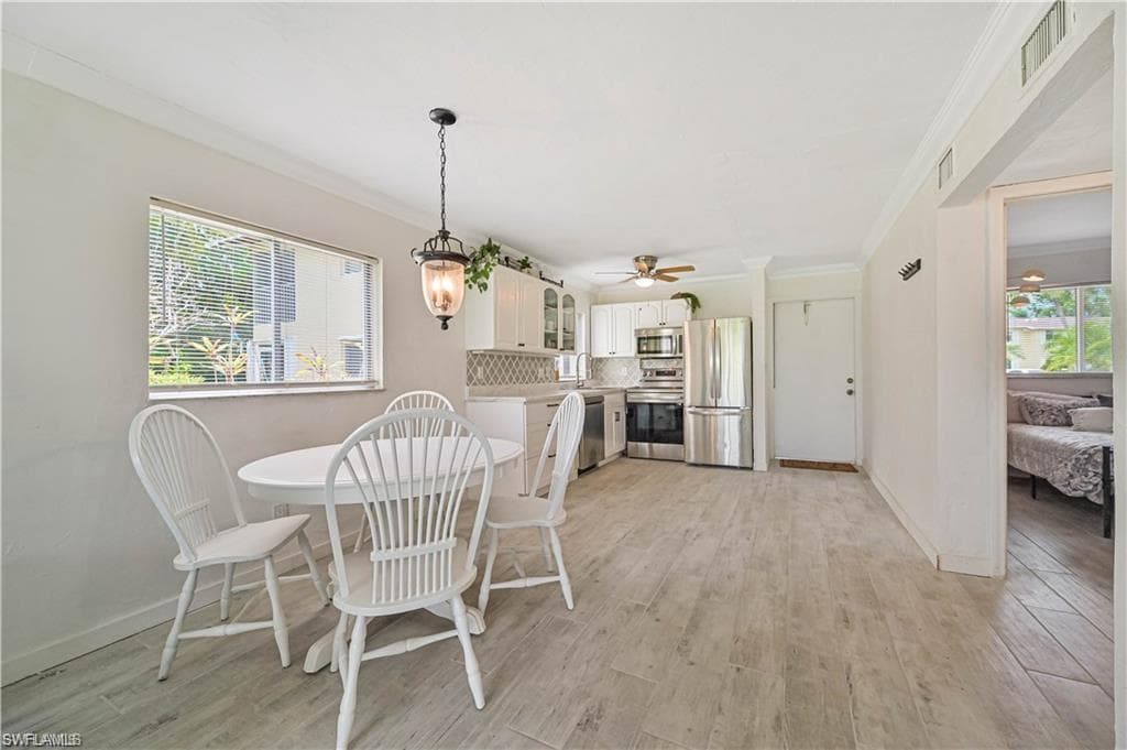 8141 Country Rd 104, Fort Myers, FL 33919-7