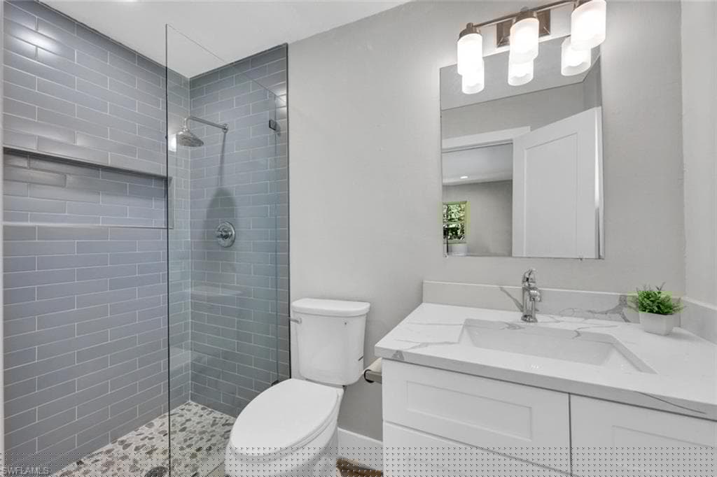 373 Egret Ave, Naples, FL 34108-15
