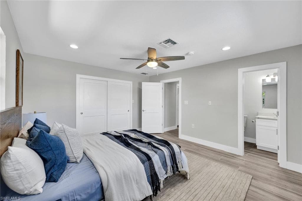373 Egret Ave, Naples, FL 34108-17