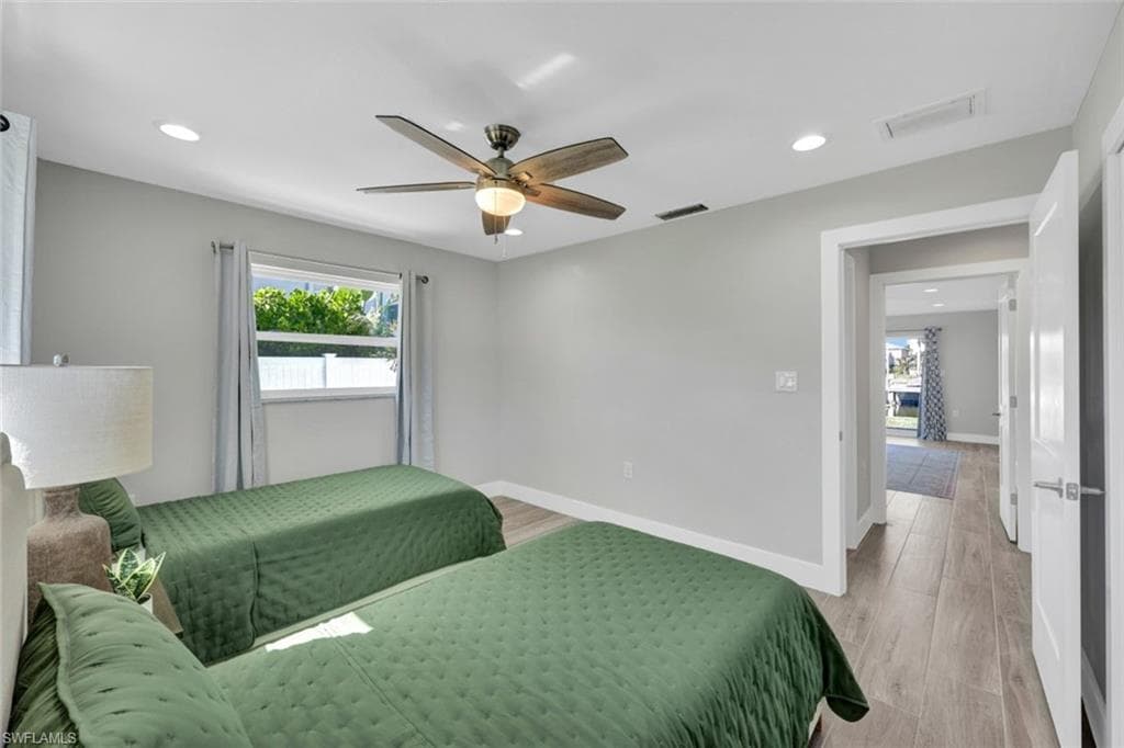 373 Egret Ave, Naples, FL 34108-20