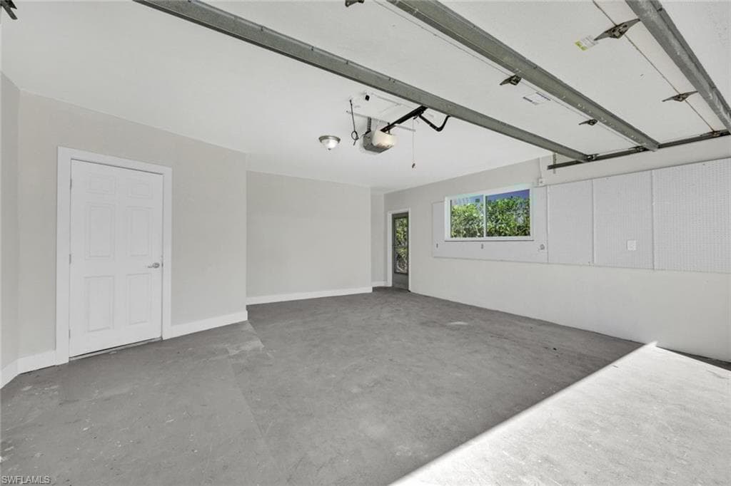 373 Egret Ave, Naples, FL 34108-21
