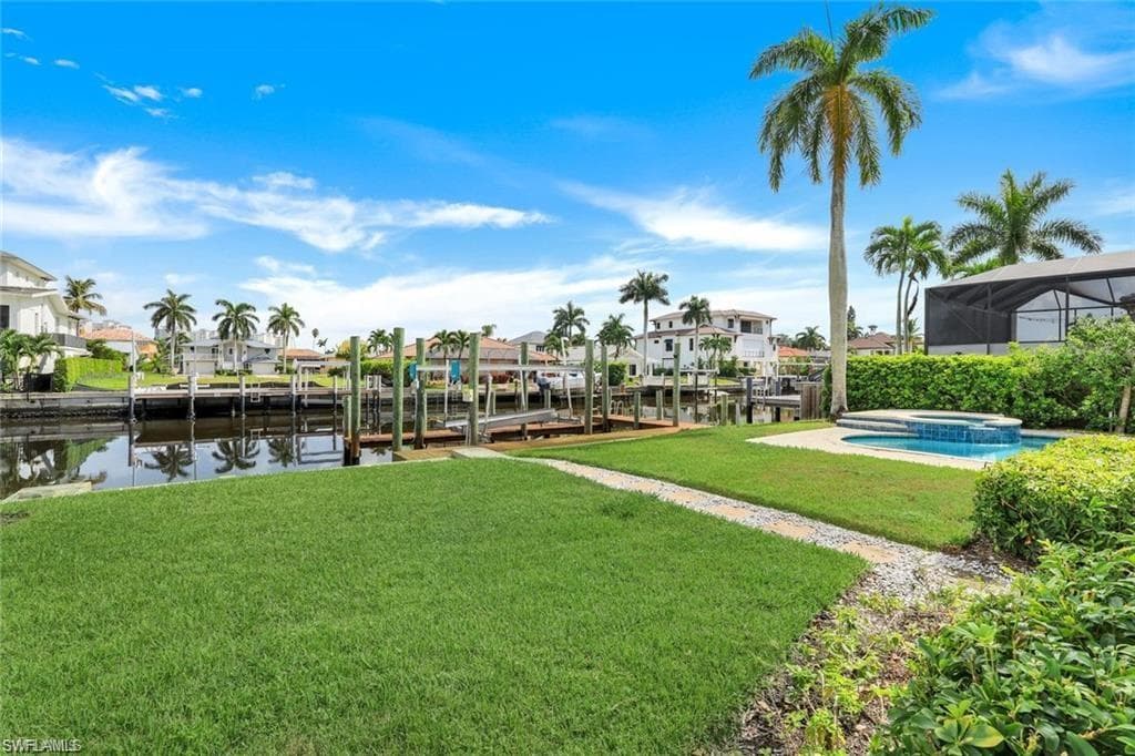 373 Egret Ave, Naples, FL 34108-31