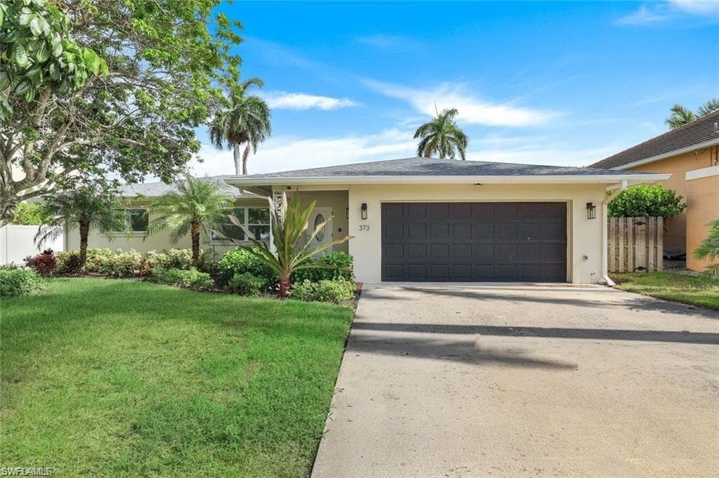 373 Egret Ave, Naples, FL 34108-36