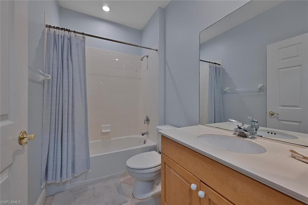 1305 Sweetwater Cv 104, Naples, FL 34110-12