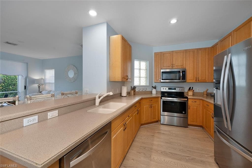 1305 Sweetwater Cv 104, Naples, FL 34110-4