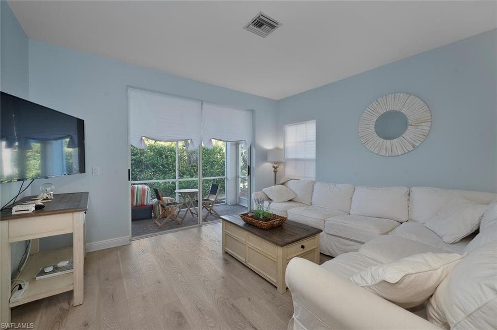 1305 Sweetwater Cv 104, Naples, FL 34110-5