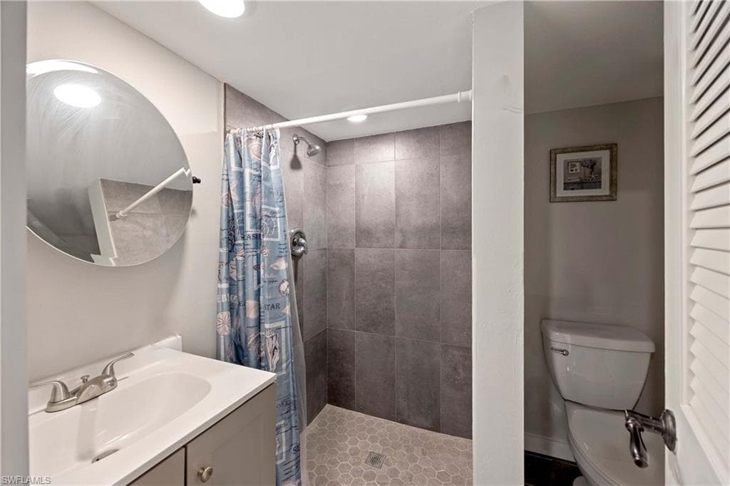 9395 Pennsylvania Ave 3, Bonita Springs, FL 34135-27
