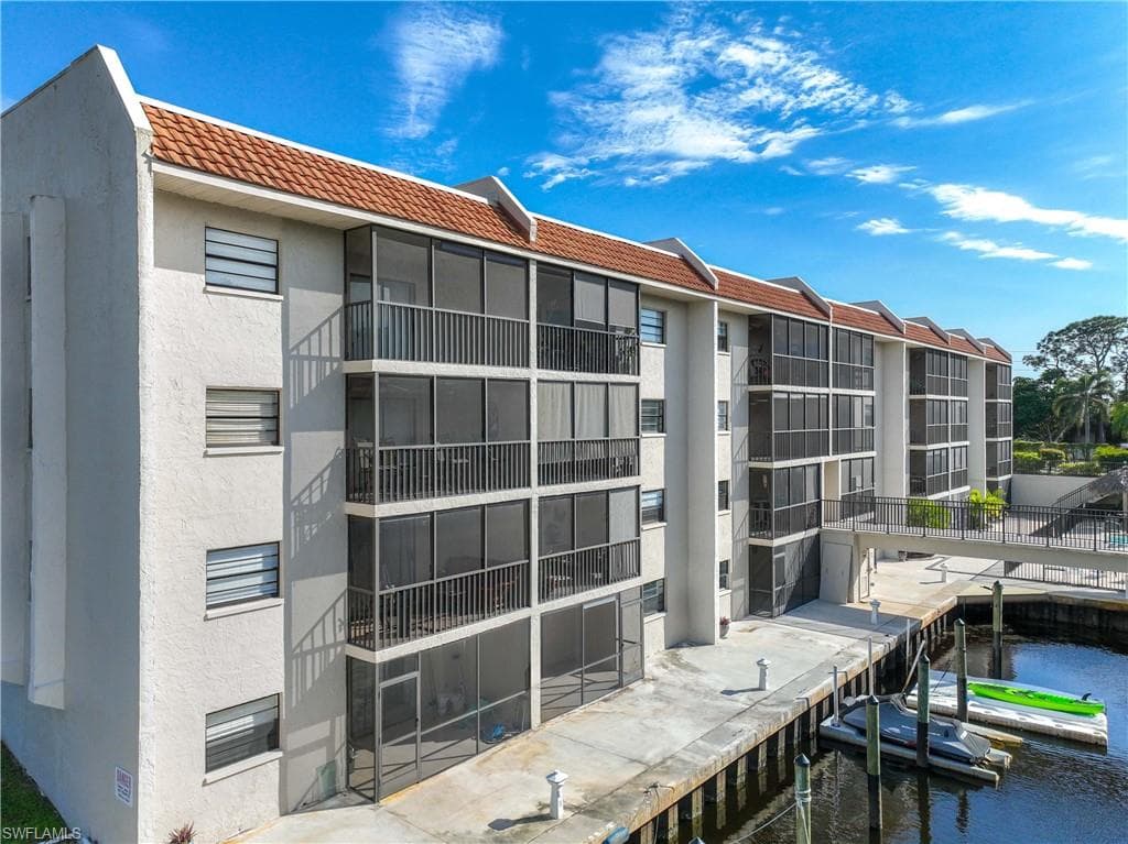 9395 Pennsylvania Ave 3, Bonita Springs, FL 34135-37