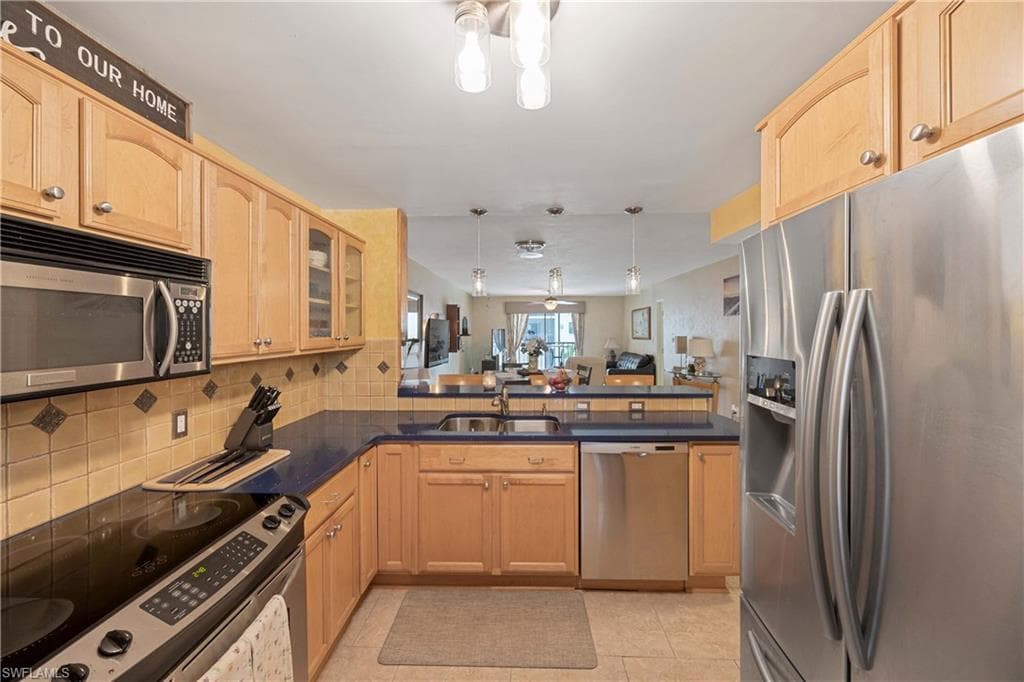 9395 Pennsylvania Ave 3, Bonita Springs, FL 34135-2