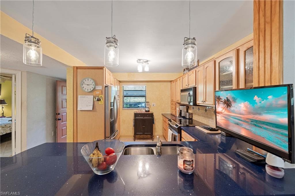 9395 Pennsylvania Ave 3, Bonita Springs, FL 34135-4