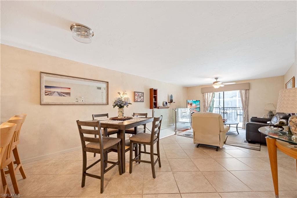 9395 Pennsylvania Ave 3, Bonita Springs, FL 34135-6