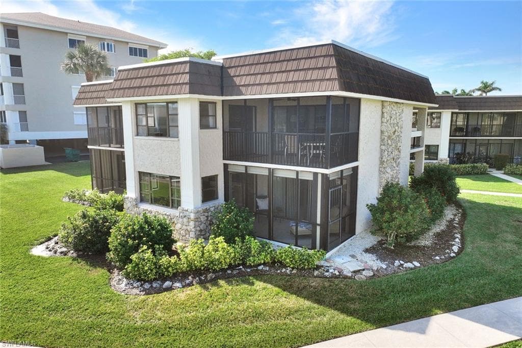 881 Panama Ct 202, Marco Island, FL 34145-26