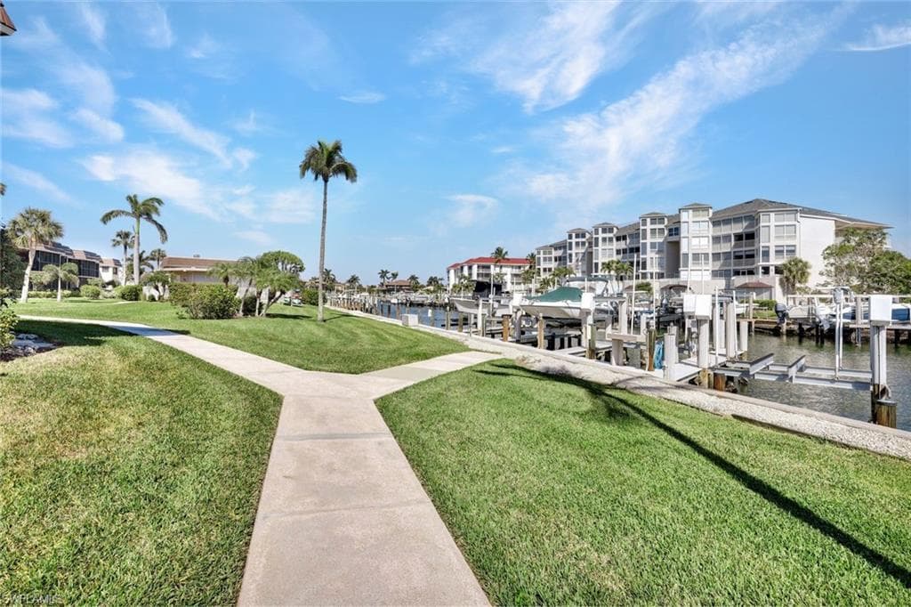 881 Panama Ct 202, Marco Island, FL 34145-28