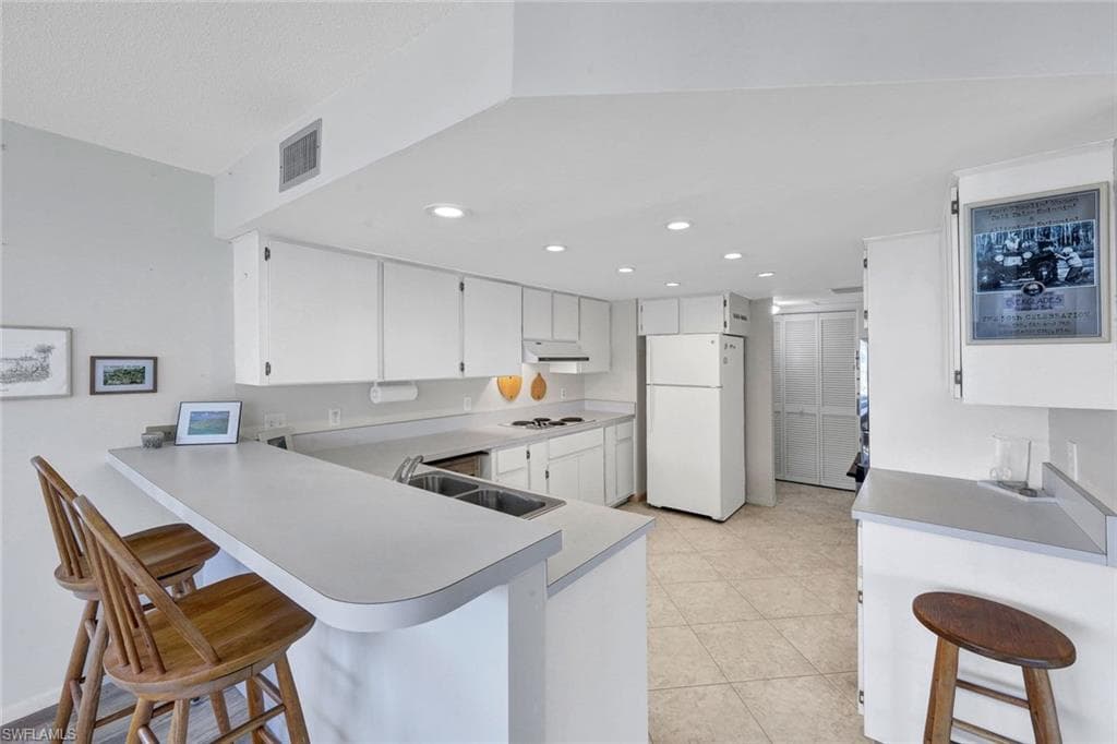 881 Panama Ct 202, Marco Island, FL 34145-8