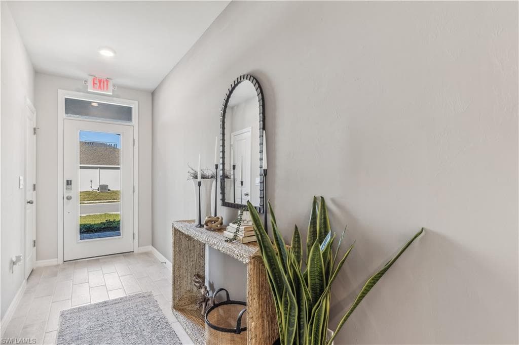 2966 Ernest Way, Fort Myers, FL 33905-2