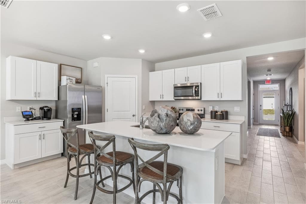 2966 Ernest Way, Fort Myers, FL 33905-7
