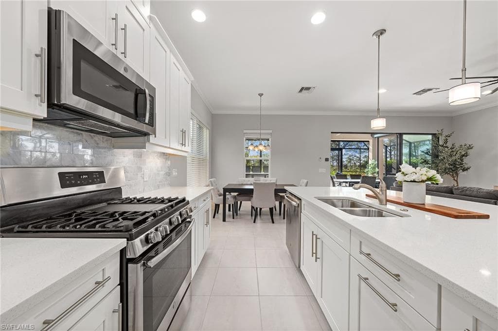 19729 Estero Pointe Ln, Fort Myers, FL 33908-20