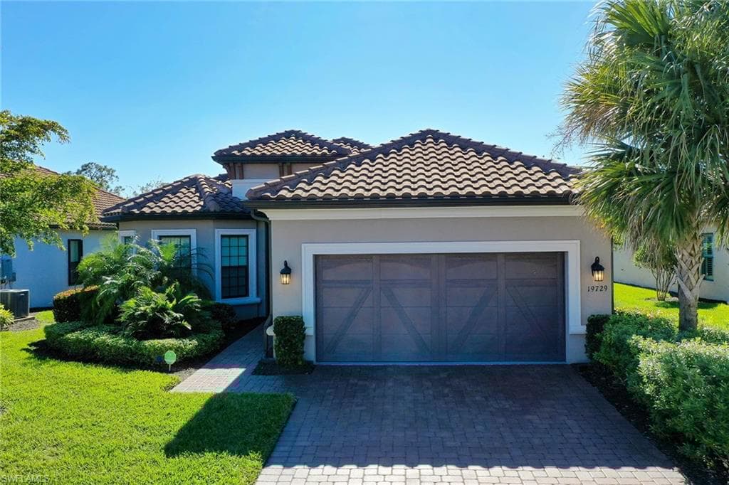 19729 Estero Pointe Ln, Fort Myers, FL 33908-34