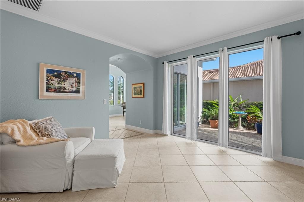 7759 Martino Cir, Naples, FL 34112-20