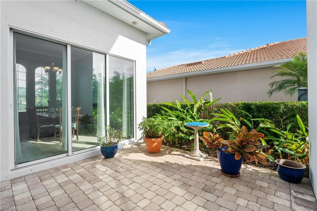 7759 Martino Cir, Naples, FL 34112-45