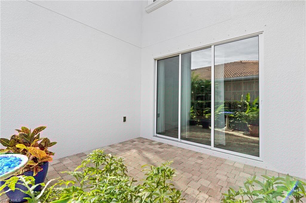 7759 Martino Cir, Naples, FL 34112-46