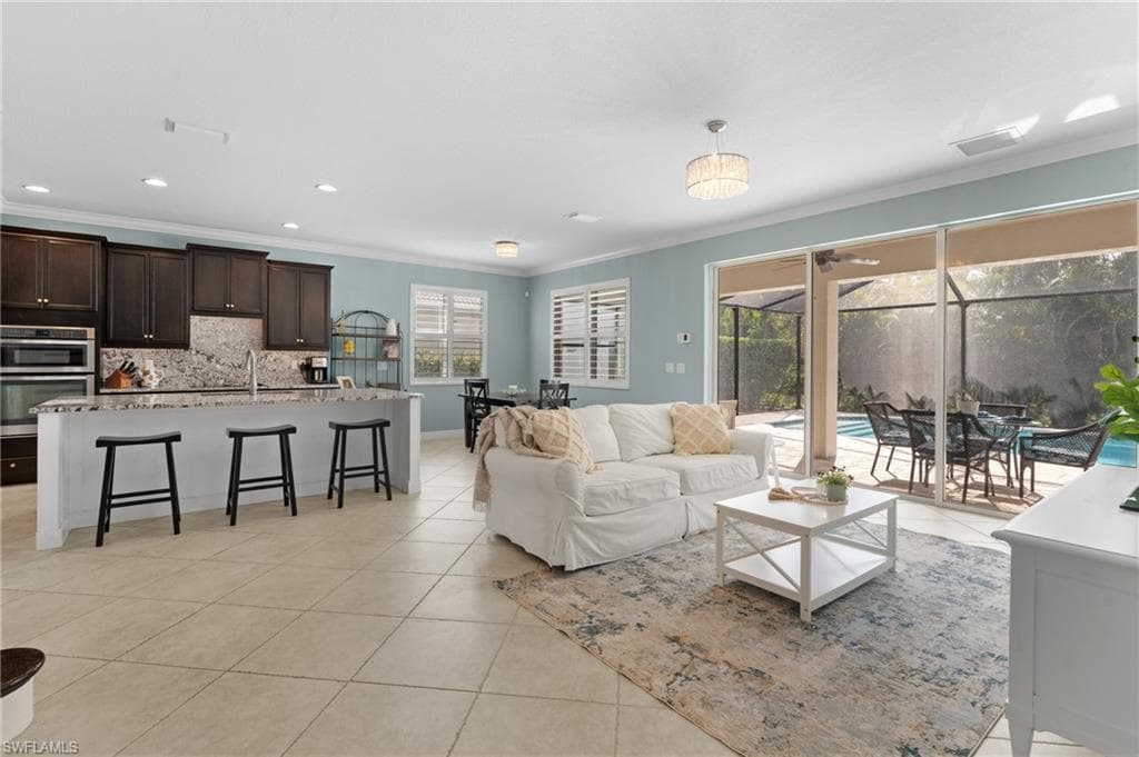 7759 Martino Cir, Naples, FL 34112-4