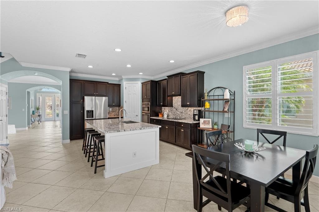 7759 Martino Cir, Naples, FL 34112-7