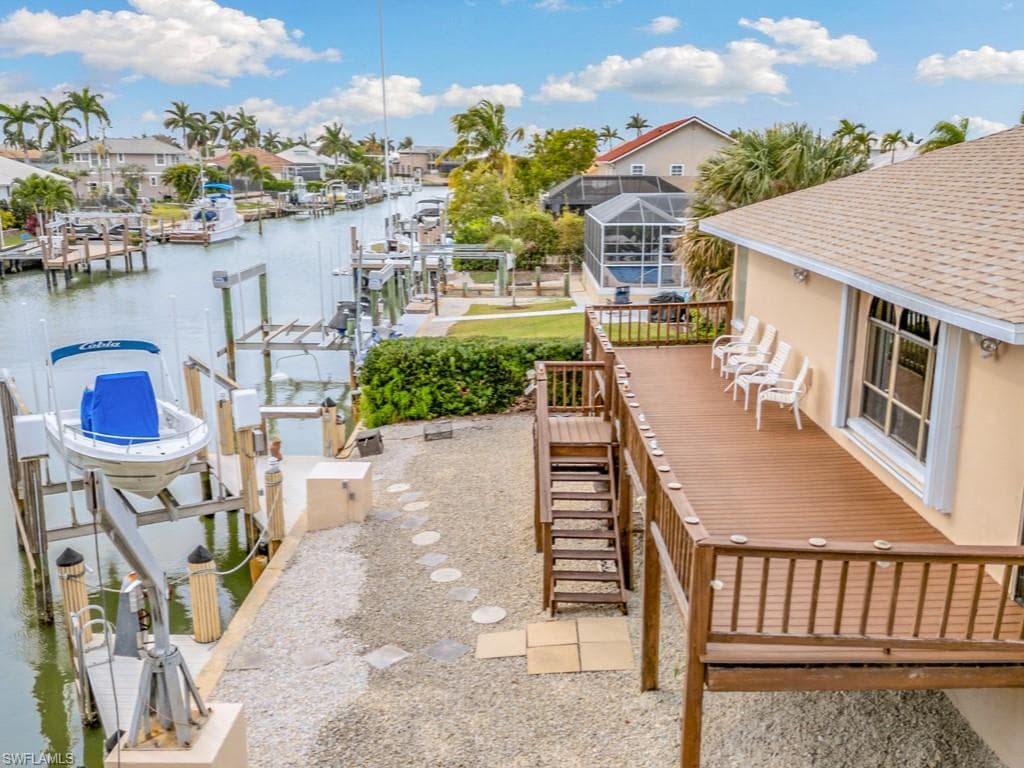 851 Perrine Ct, Marco Island, FL 34145-13