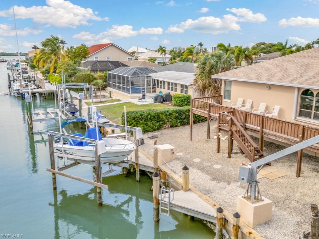 851 Perrine Ct, Marco Island, FL 34145-14