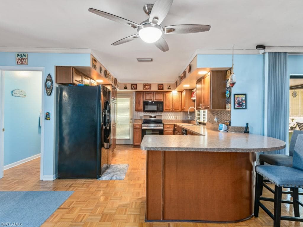 851 Perrine Ct, Marco Island, FL 34145-22