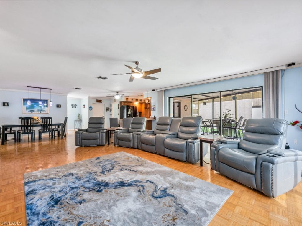 851 Perrine Ct, Marco Island, FL 34145-25