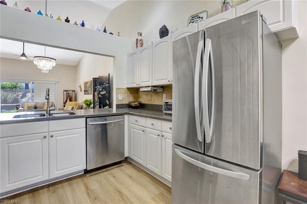 526 Saint Andrews Blvd 18, Naples, FL 34113-12