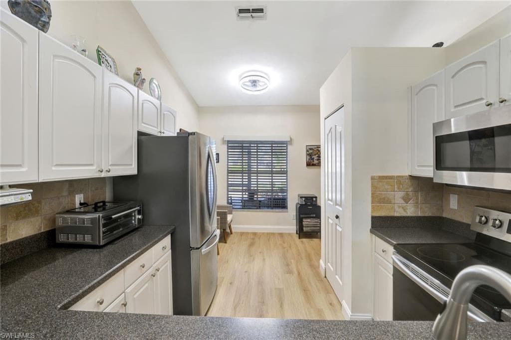 526 Saint Andrews Blvd 18, Naples, FL 34113-13