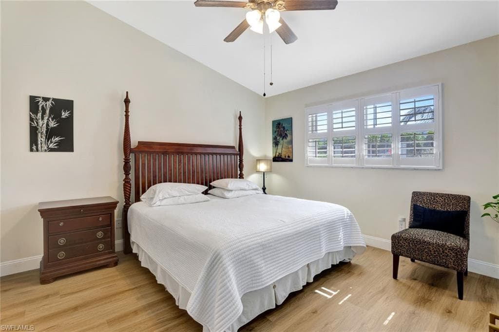 526 Saint Andrews Blvd 18, Naples, FL 34113-14
