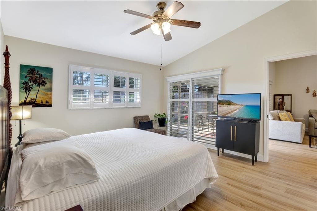 526 Saint Andrews Blvd 18, Naples, FL 34113-15