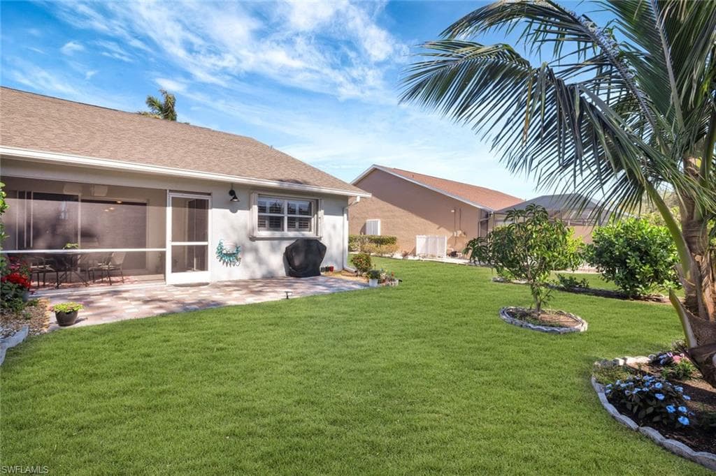 526 Saint Andrews Blvd 18, Naples, FL 34113-4